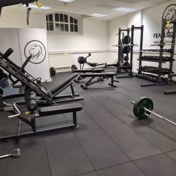 ON-SITE GYM  AND PERSONAL TRAINING  FACILITY